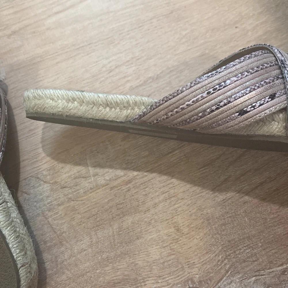 NWT Blowfish Malibu espadrille Crisscross slides